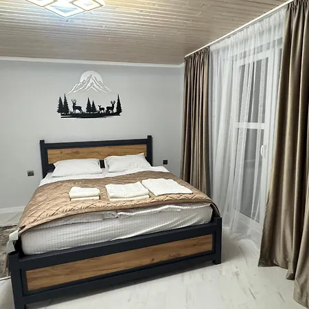 Vista Lodge *