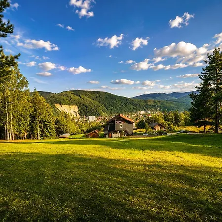 Vista Lodge *